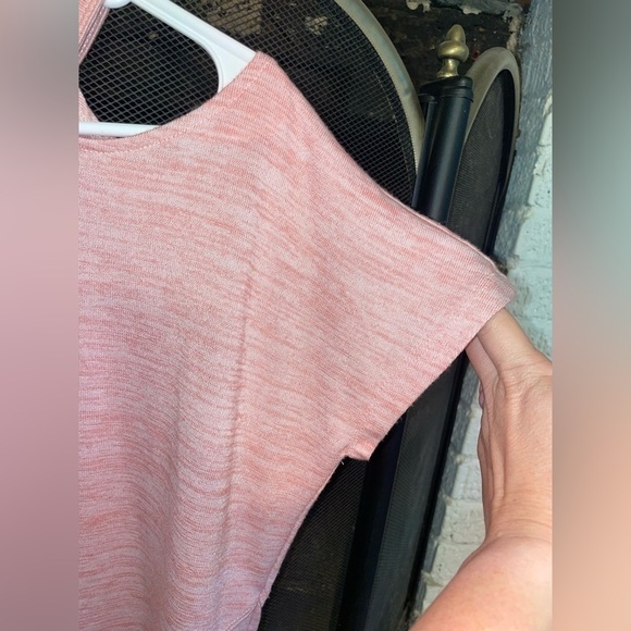 5/$25 WILLIAM Rast | Heathered Pink Cut Out Asymmetrical Pullover Knit Top - Picture 10 of 13